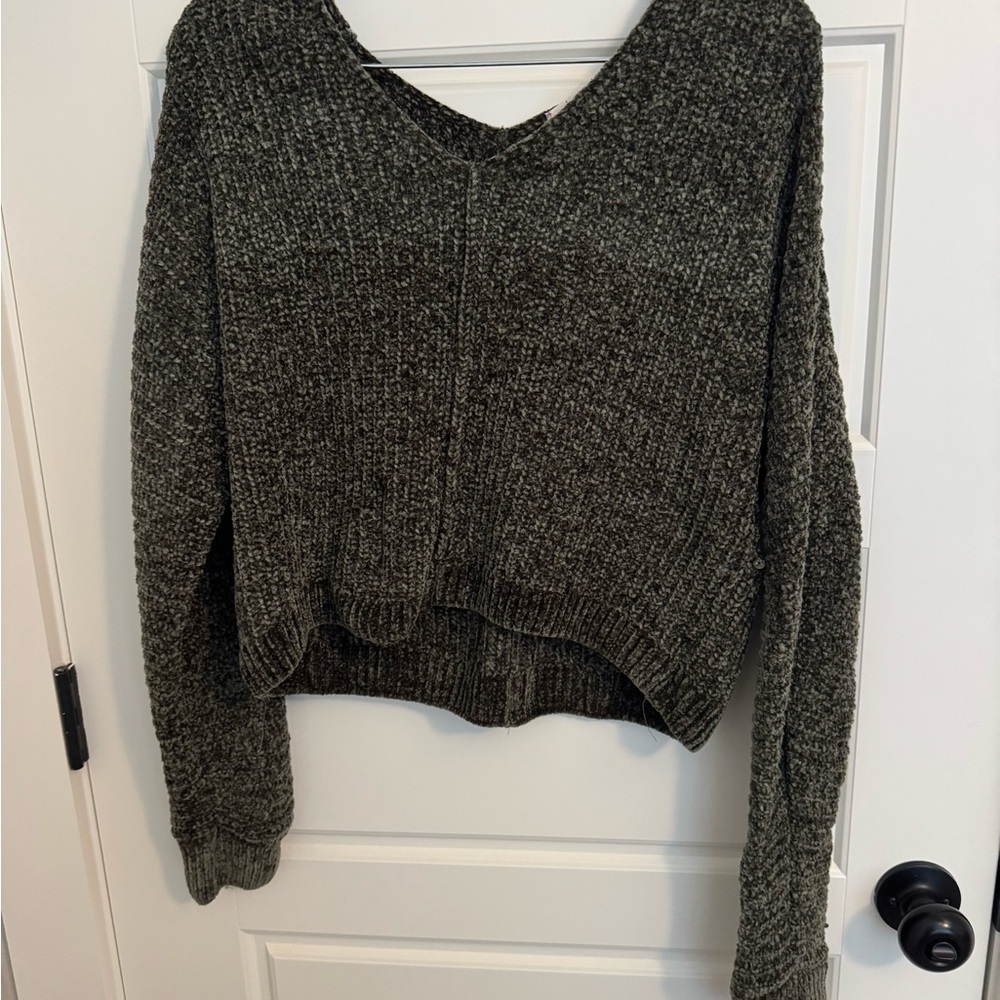 Pink Rose V-Neck Sweater in Olive